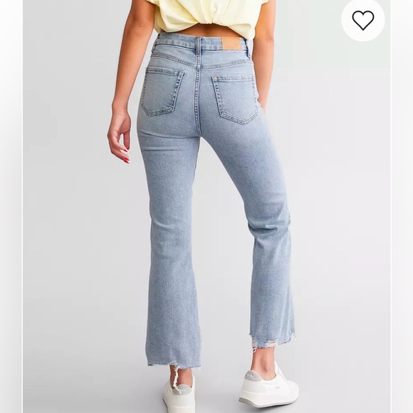 BKE Billie Cropped Flare Stretch Jean Buckle Jeans - Picture 7 of 16